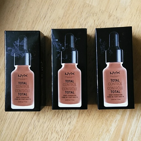 NYX Total Control Drop Foundation TCDF19 - Picture 1 of 3